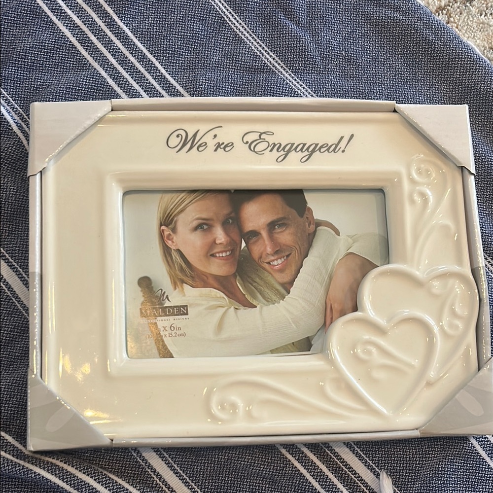 Engagement Photo Frame🤍